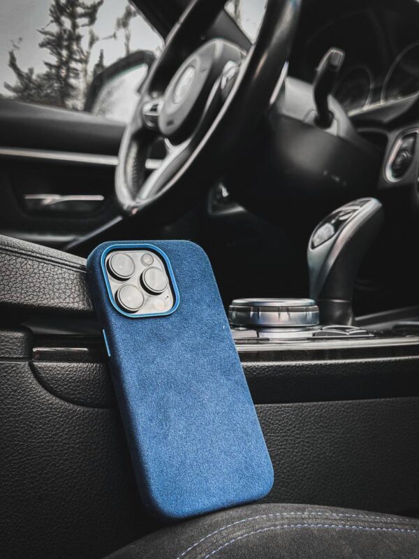 iPhone 15 Pro Max Ocean Blue Case